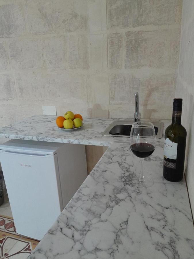 Limestone Sun Suites Sliema Buitenkant foto